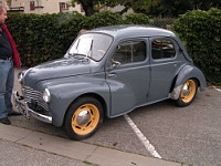 Renault 4CV de 1949 (4)
